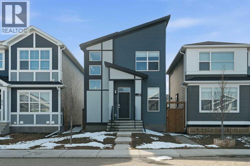 49 Lucas Grove NW, Calgary, Alberta