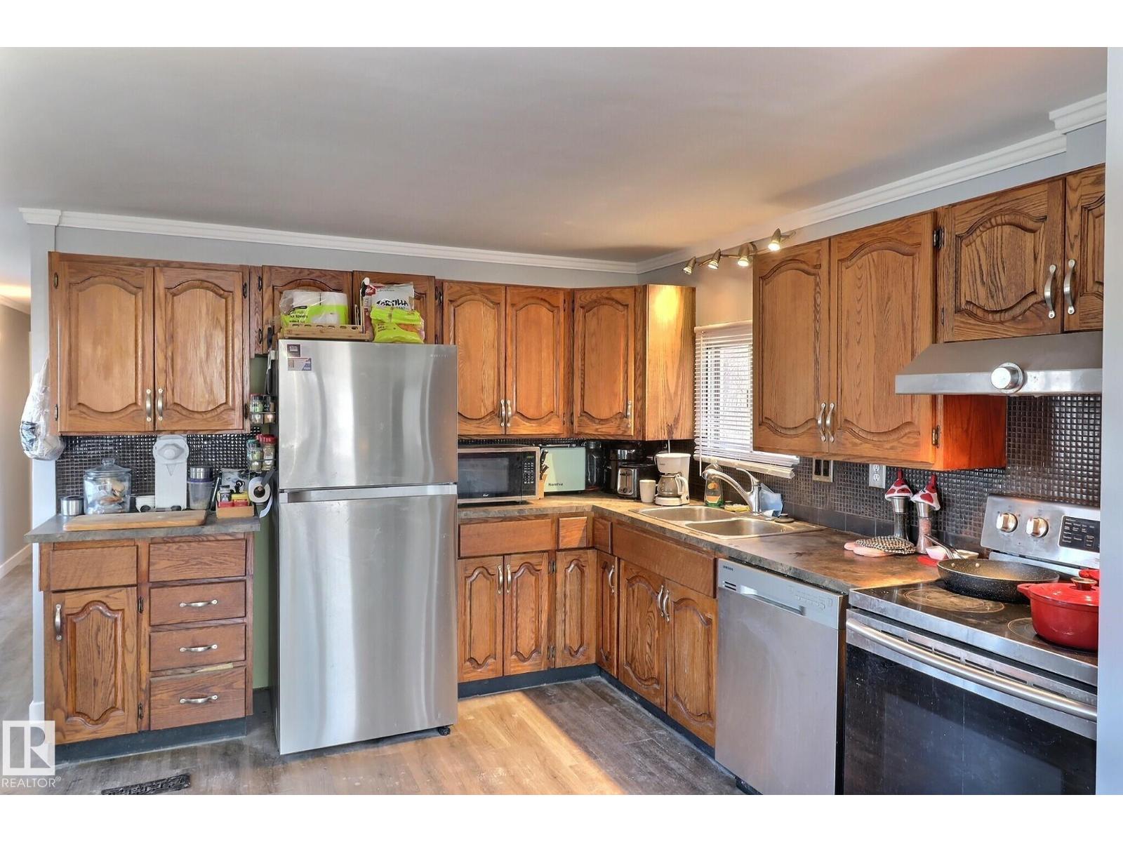 255 Evergreen Pa NW, Edmonton, Alberta  T5Y 4M2 - Photo 3 - E4484425