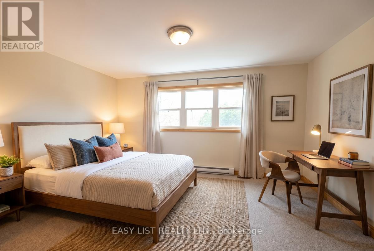 A - 274 Douglas Road, Richmond Hill, Ontario  L4E 3H7 - Photo 12 - N12614030