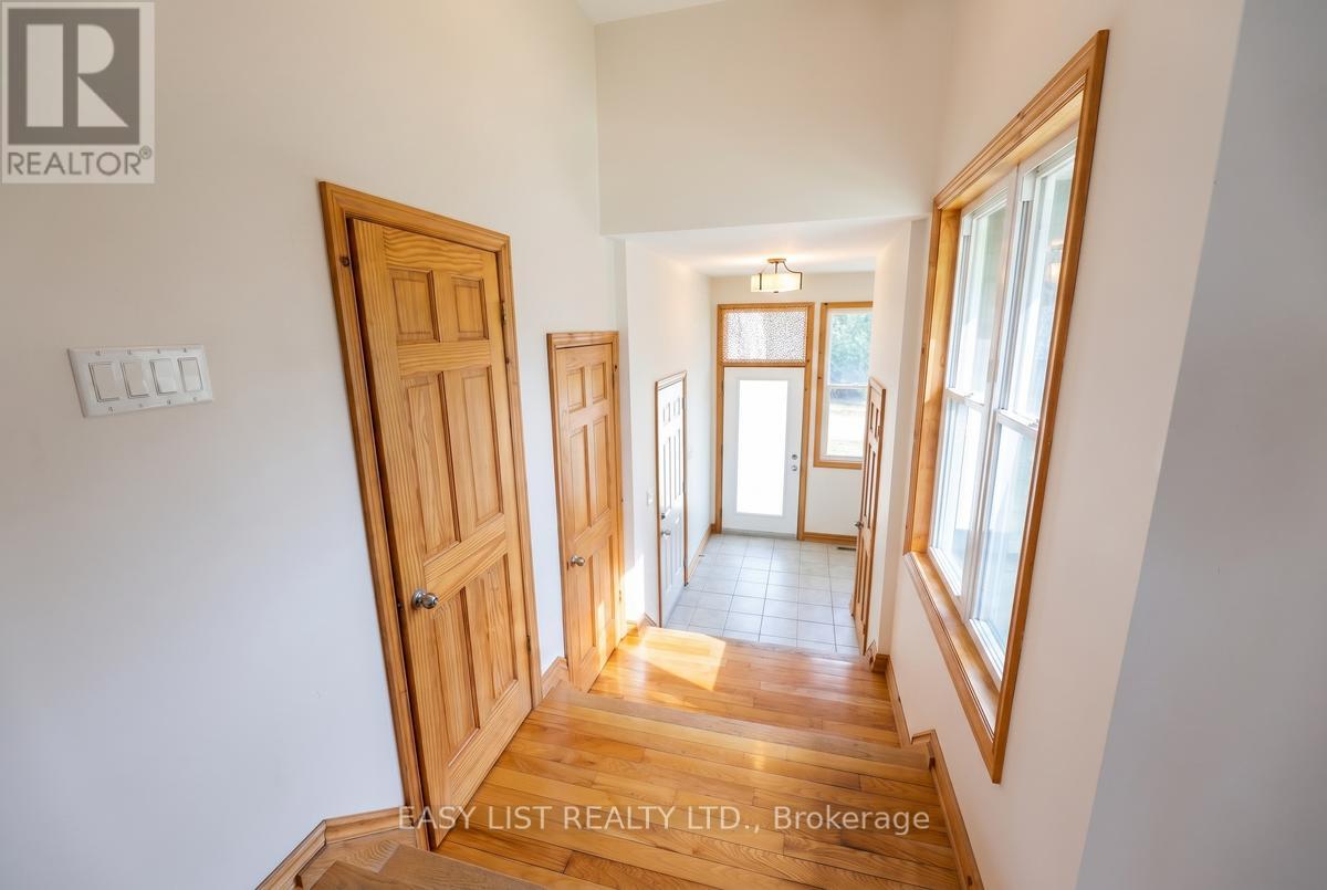 A - 274 Douglas Road, Richmond Hill, Ontario  L4E 3H7 - Photo 6 - N12614030