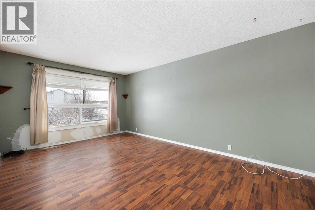 204 Tundra Drive, Fort Mcmurray, Alberta  T9H 4S8 - Photo 3 - A2305686