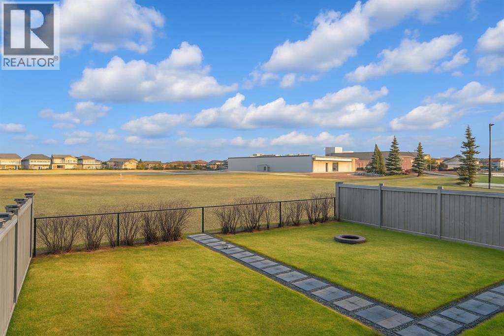 72 Rozier Close, Sylvan Lake, Alberta  T4S 0B7 - Photo 3 - A2271495