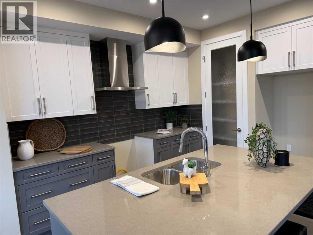 72 Sunrise Heath, Cochrane, Alberta  T4C 3C5 - Photo 11 - A2265940