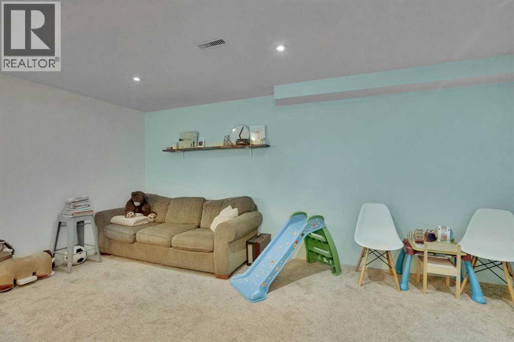 12 Queen Anne Close Se, Calgary, Alberta  T2J 6N6 - Photo 37 - A2302702