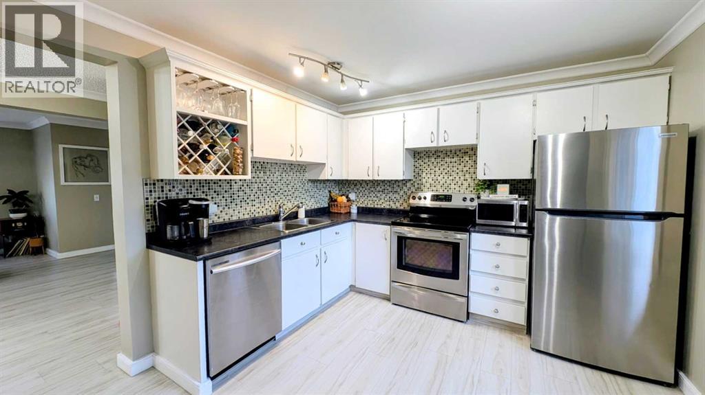 12 Queen Anne Close Se, Calgary, Alberta  T2J 6N6 - Photo 14 - A2302702