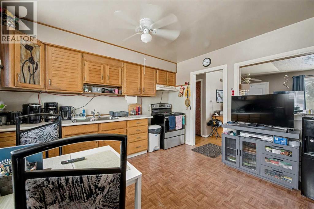 2428 46 Street Se, Calgary, Alberta  T2B 1K9 - Photo 8 - A2302790