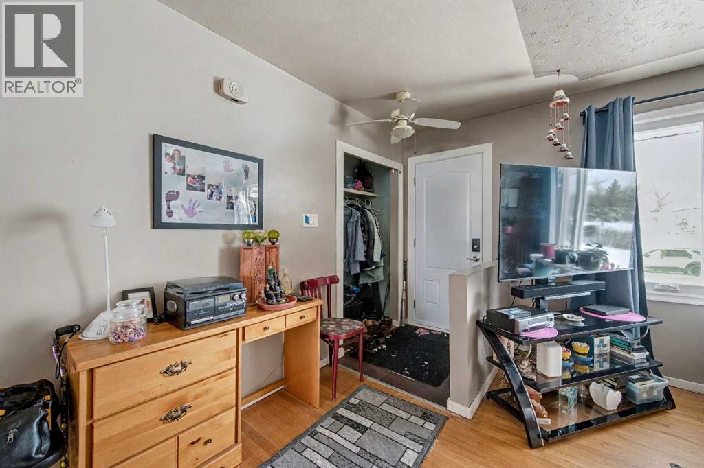 2428 46 Street Se, Calgary, Alberta  T2B 1K9 - Photo 2 - A2302790