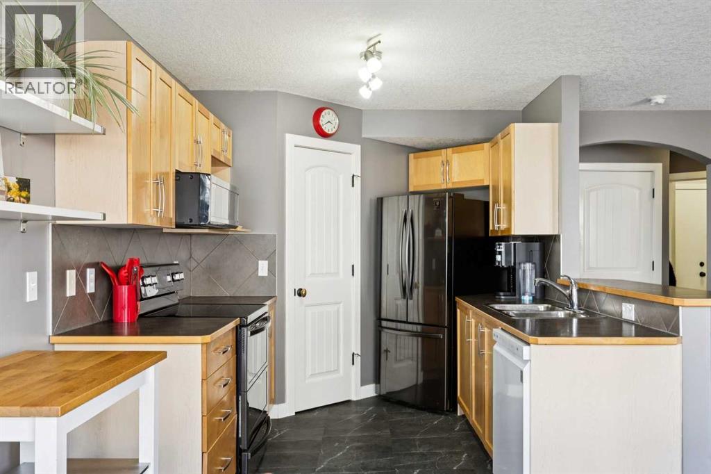 30 Bridlecrest Road Sw, Calgary, Alberta  T2Y 5J2 - Photo 11 - A2303074