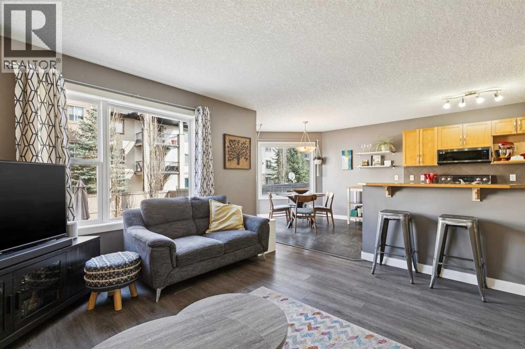 30 Bridlecrest Road Sw, Calgary, Alberta  T2Y 5J2 - Photo 7 - A2303074