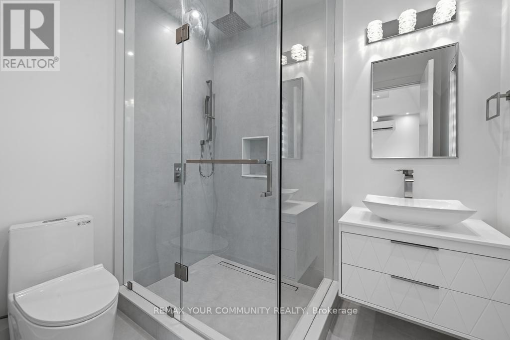 Grand Crown Suite - 217 Churchill Avenue, Toronto, Ontario  M2R 1E2 - Photo 17 - C13044036