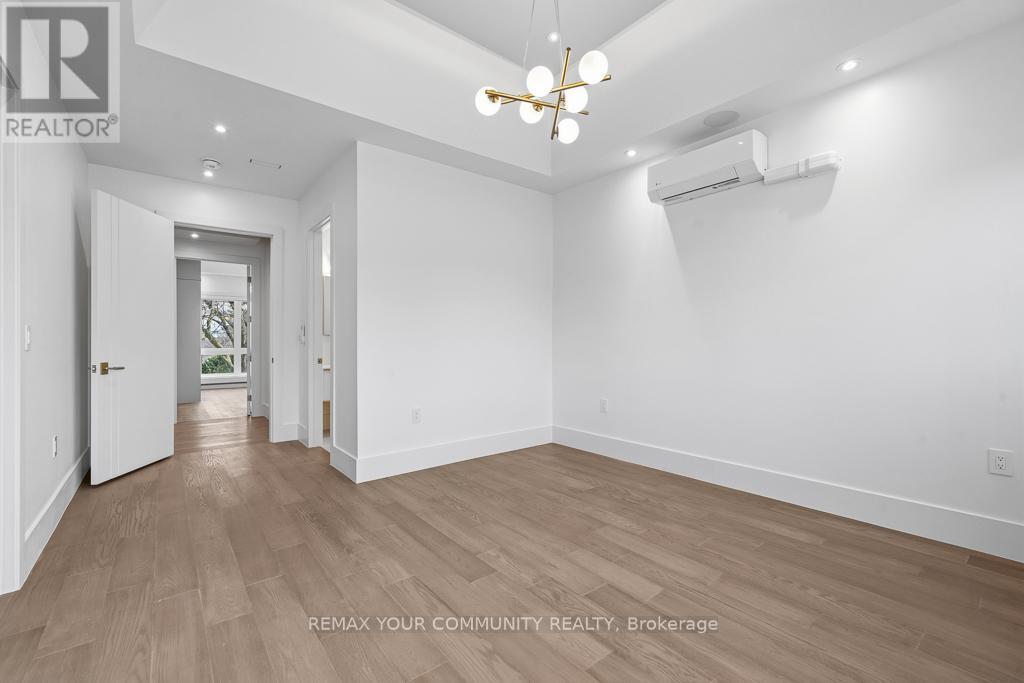 Grand Crown Suite - 217 Churchill Avenue, Toronto, Ontario  M2R 1E2 - Photo 19 - C13044036