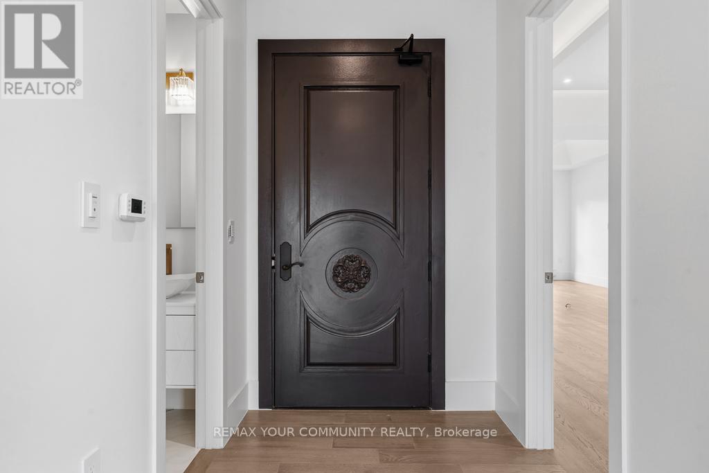 Grand Crown Suite - 217 Churchill Avenue, Toronto, Ontario  M2R 1E2 - Photo 3 - C13044036