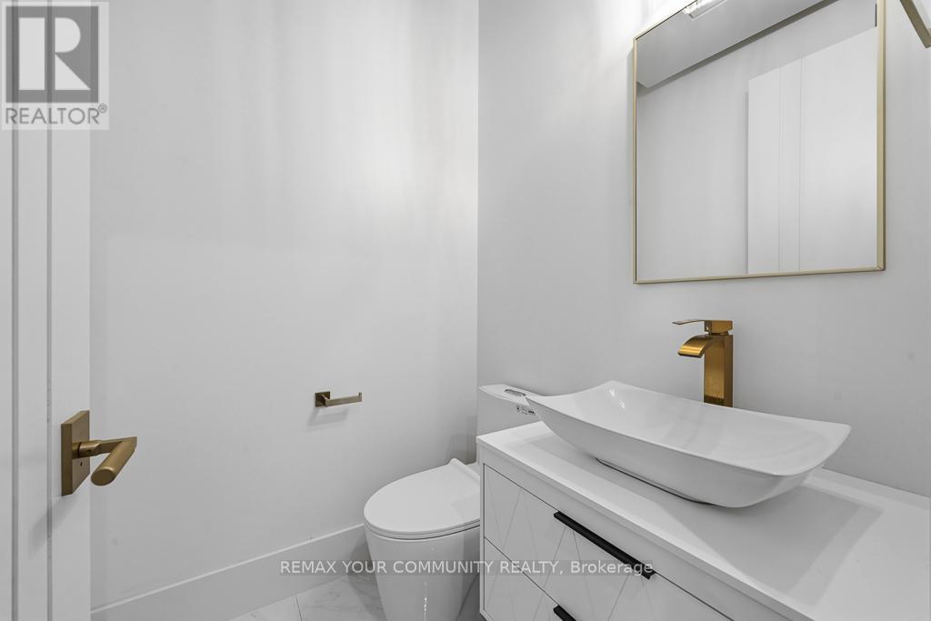 Grand Crown Suite - 217 Churchill Avenue, Toronto, Ontario  M2R 1E2 - Photo 4 - C13044036