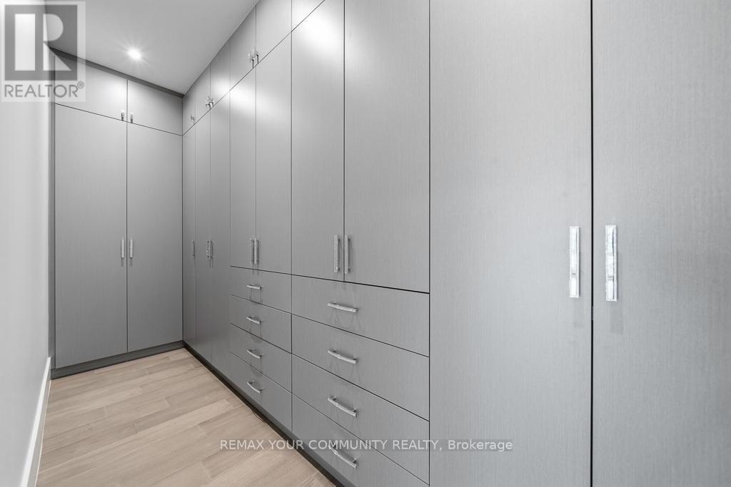 Grand Crown Suite - 217 Churchill Avenue, Toronto, Ontario  M2R 1E2 - Photo 8 - C13044036