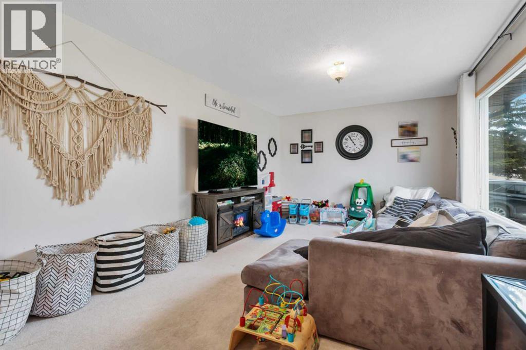 5751 55 Street, Rocky Mountain House, Alberta  T4T 1J7 - Photo 4 - A2305757