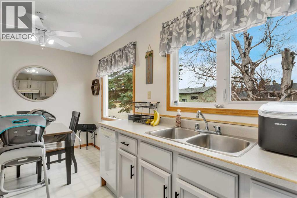 5751 55 Street, Rocky Mountain House, Alberta  T4T 1J7 - Photo 14 - A2305757