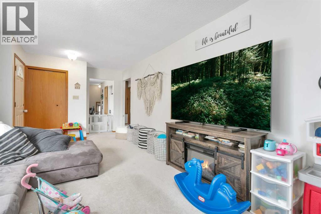 5751 55 Street, Rocky Mountain House, Alberta  T4T 1J7 - Photo 5 - A2305757