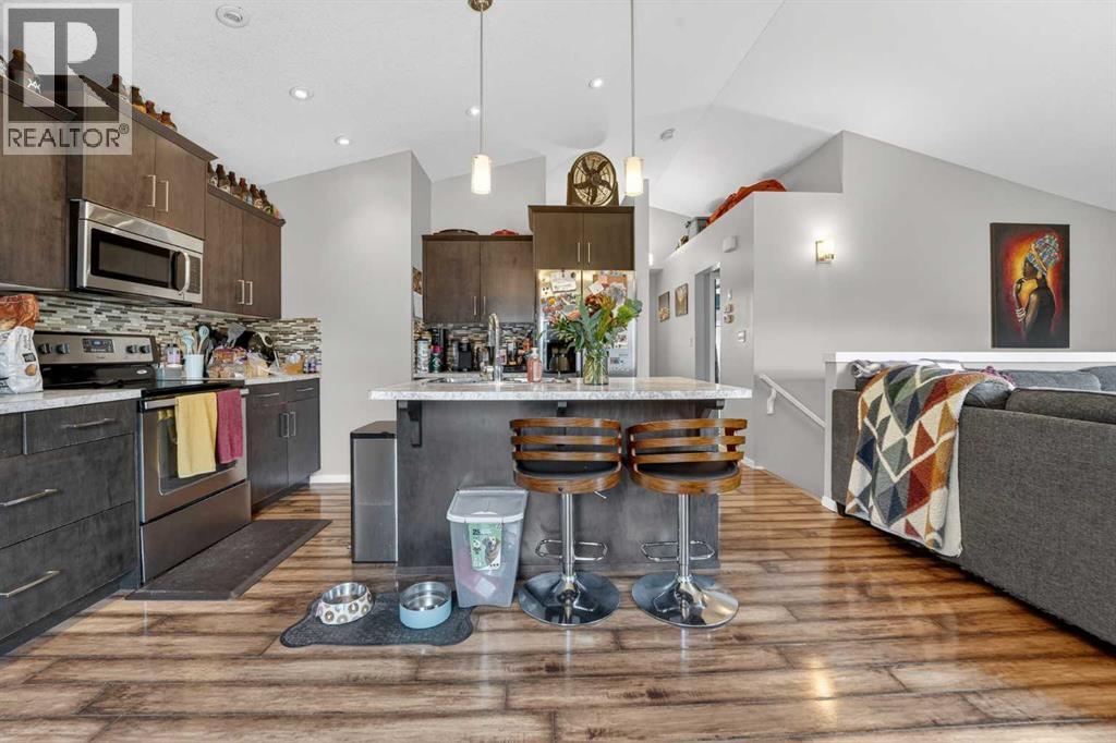 120 Mt Sundance Crescent W, Lethbridge, Alberta  T1J 0L4 - Photo 5 - A2305550