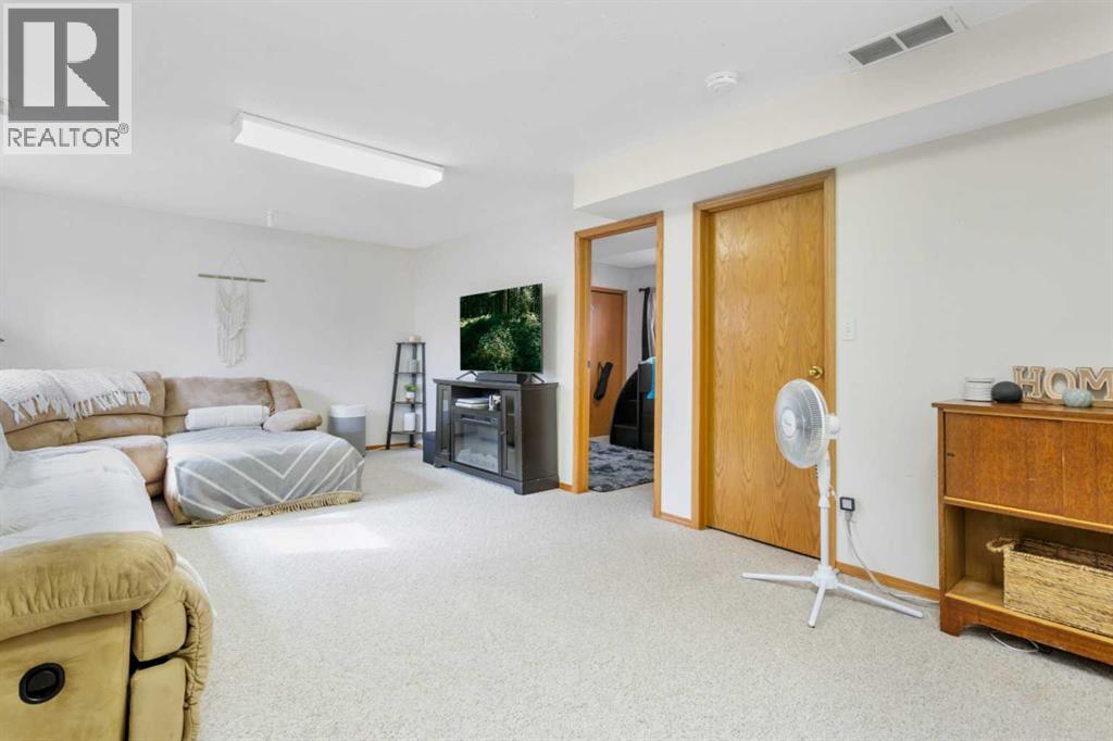 5751 55 Street, Rocky Mountain House, Alberta  T4T 1J7 - Photo 27 - A2305757