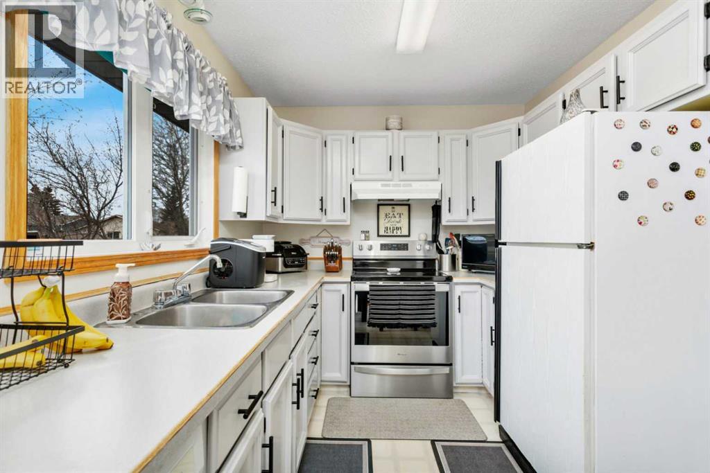 5751 55 Street, Rocky Mountain House, Alberta  T4T 1J7 - Photo 11 - A2305757