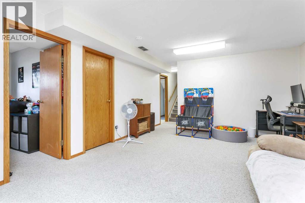 5751 55 Street, Rocky Mountain House, Alberta  T4T 1J7 - Photo 28 - A2305757