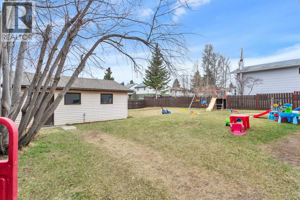 5751 55 Street, Rocky Mountain House, Alberta  T4T 1J7 - Photo 40 - A2305757