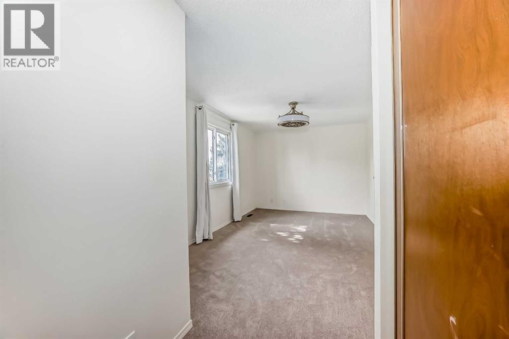 25 Erin Ridge Road Se, Calgary, Alberta  T2B 2W2 - Photo 22 - A2300688