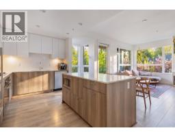 107 715 W 15TH STREET, North Vancouver, British Columbia