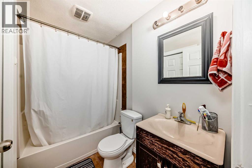 9275 Saddlebrook Drive Ne, Calgary, Alberta  T3J 5M5 - Photo 15 - A2298694