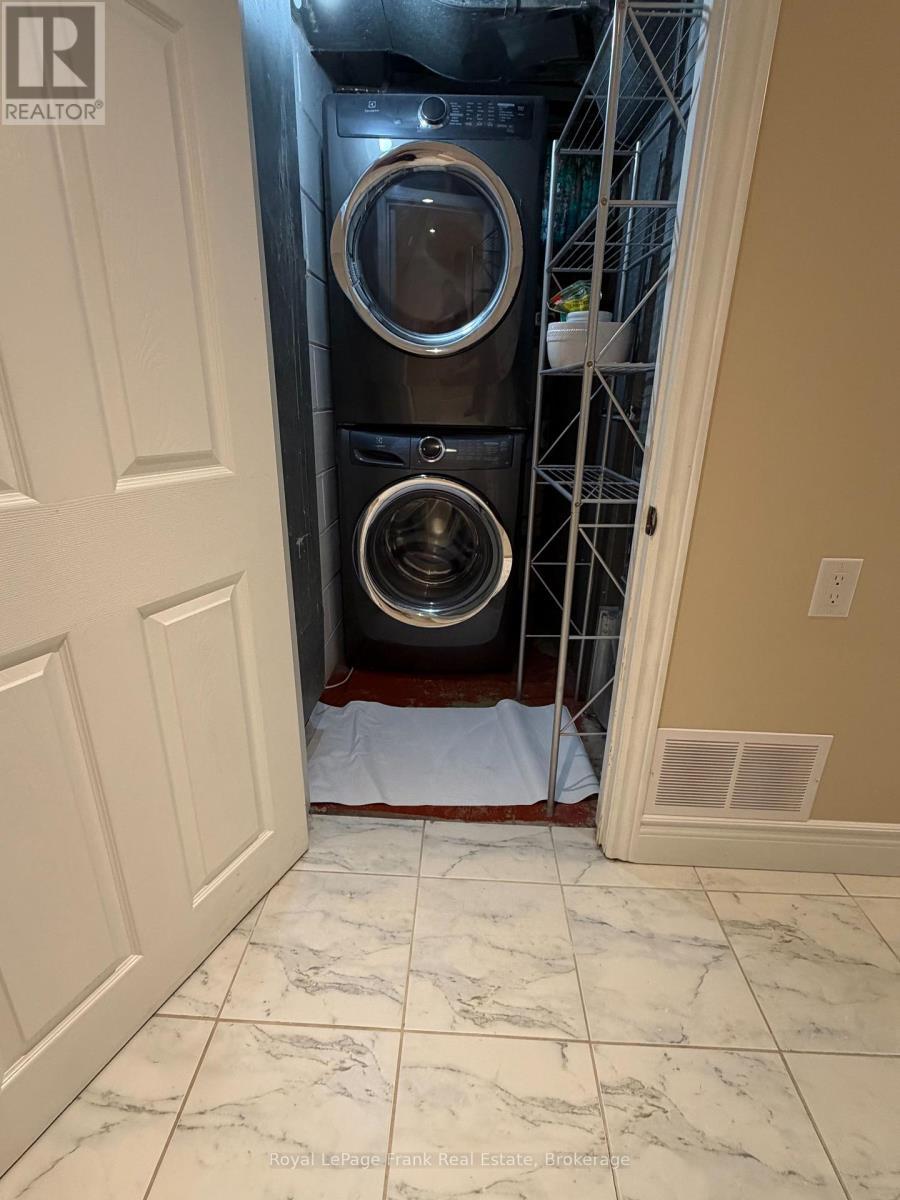 Lower - 249 Lucas Street, Richmond Hill, Ontario  L4C 4P9 - Photo 15 - N13050520