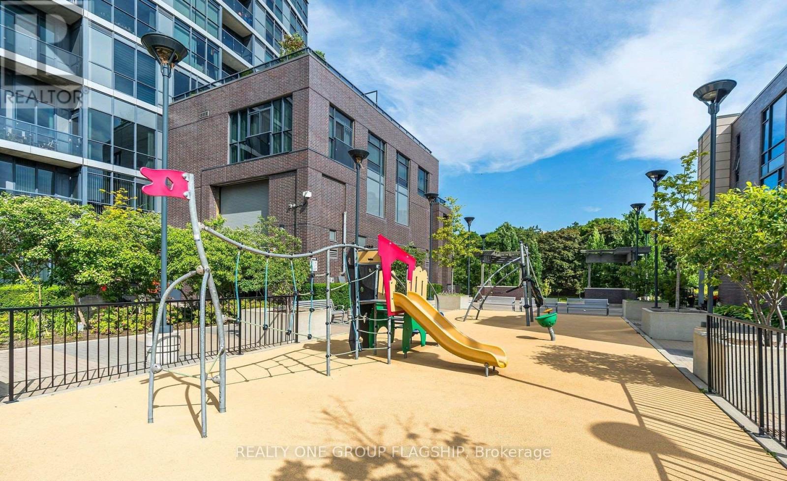 2405 - 9 Valhalla Inn Road, Toronto, Ontario  M9B 0B2 - Photo 12 - W13046090