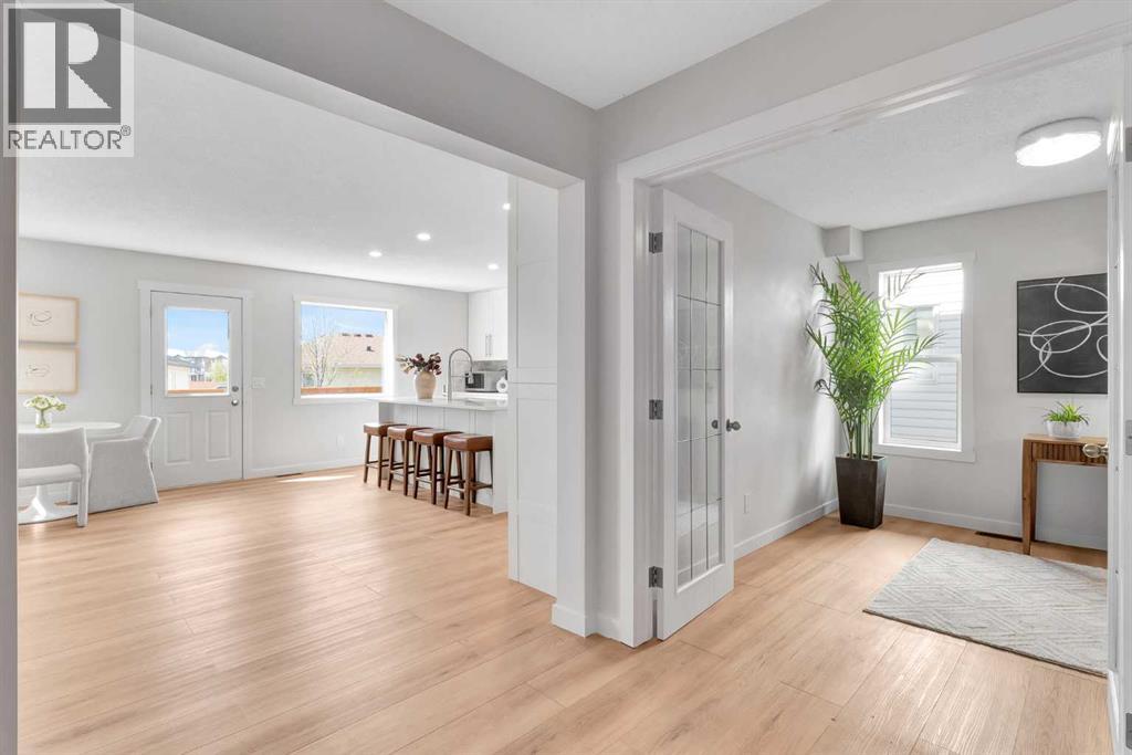 214 Royal Birch View Nw, Calgary, Alberta  T3G 5J8 - Photo 10 - A2303686