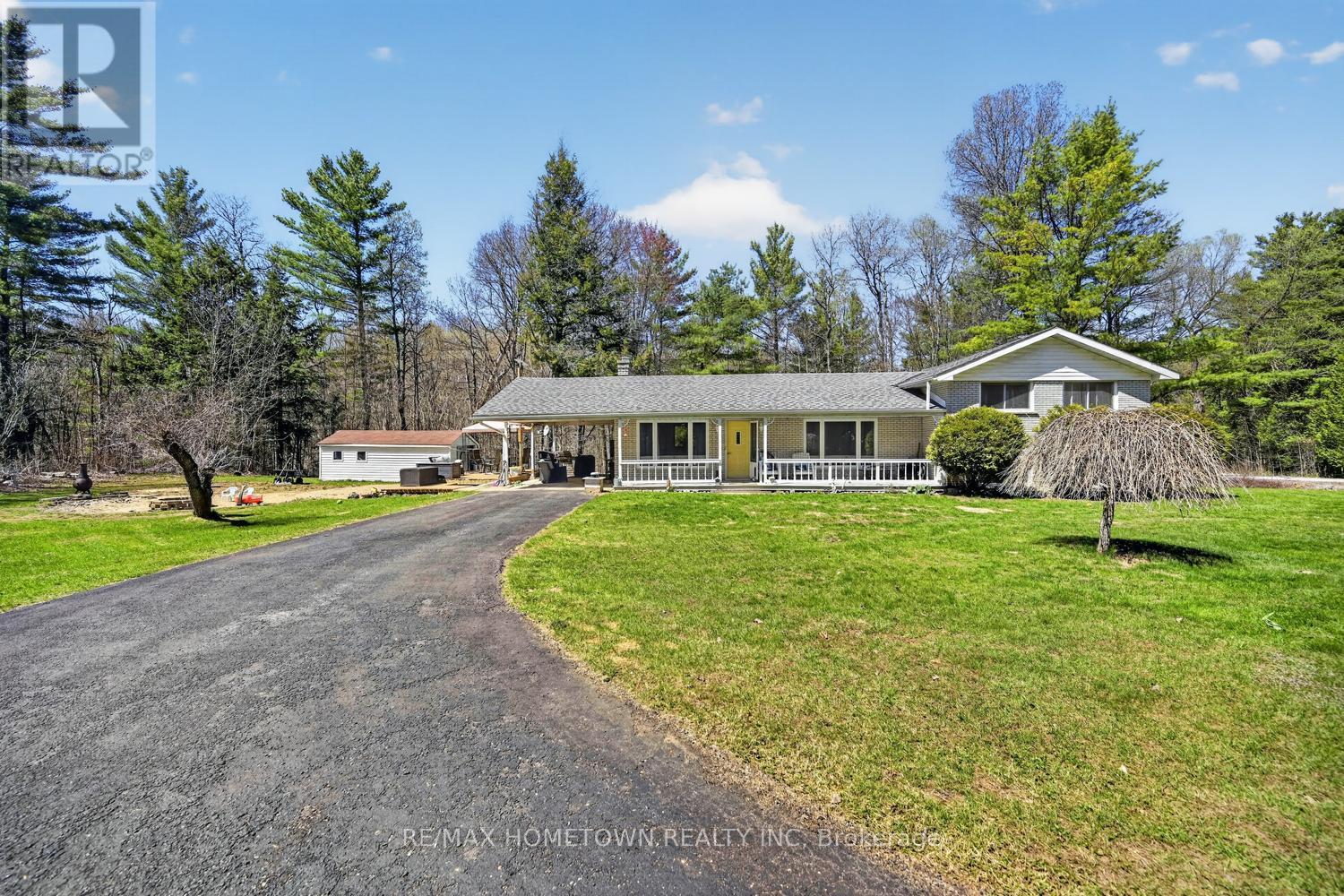 26 HALLECKS ROAD W, Front of Yonge, Ontario