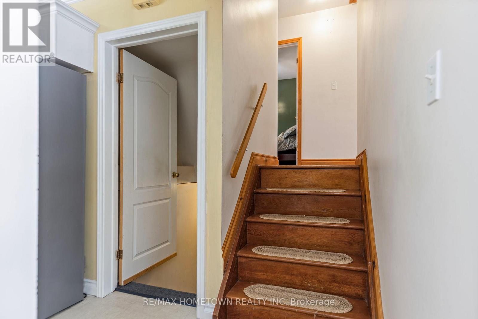 26 Hallecks Road W, Front Of Yonge, Ontario  K0E 1R0 - Photo 15 - X12969368