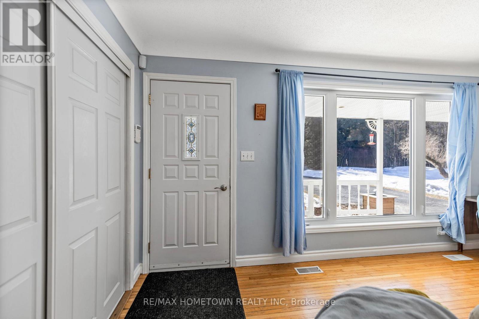 26 Hallecks Road W, Front Of Yonge, Ontario  K0E 1R0 - Photo 6 - X12969368