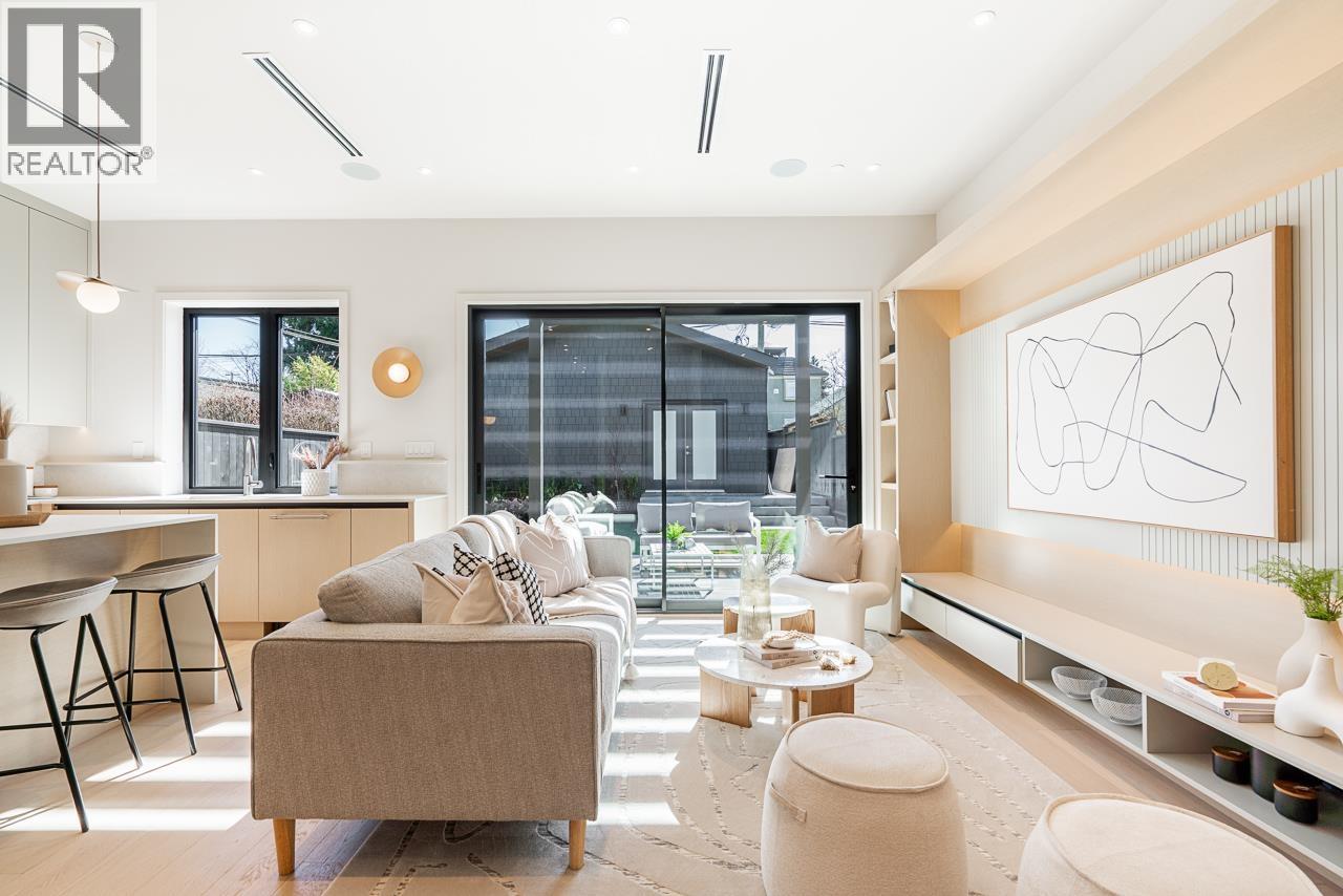 2 372 E 37 AVENUE, vancouver, British Columbia