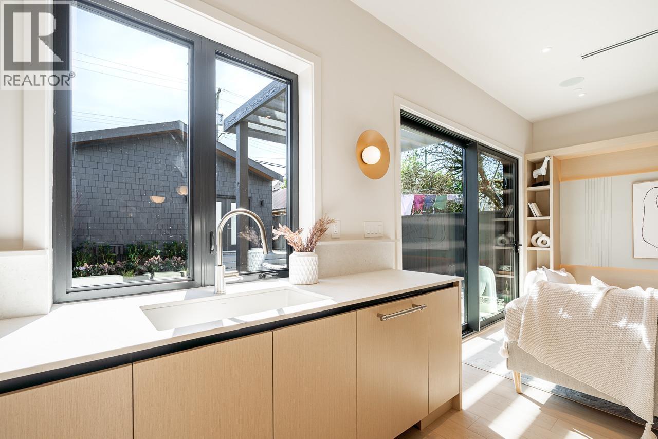 2 372 E 37 Avenue, Vancouver, British Columbia  V5W 1E7 - Photo 12 - R3116559