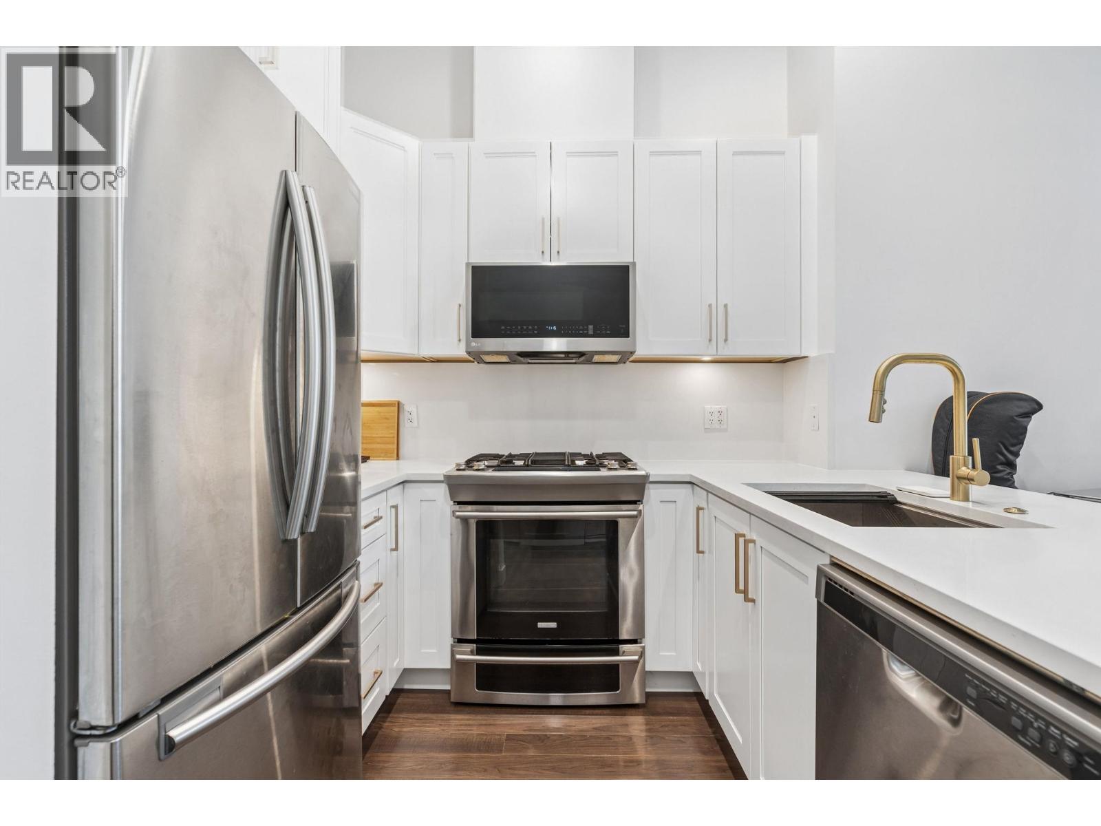 101 2077 Rosser Avenue, Burnaby, British Columbia  V5C 0E1 - Photo 13 - R3116560