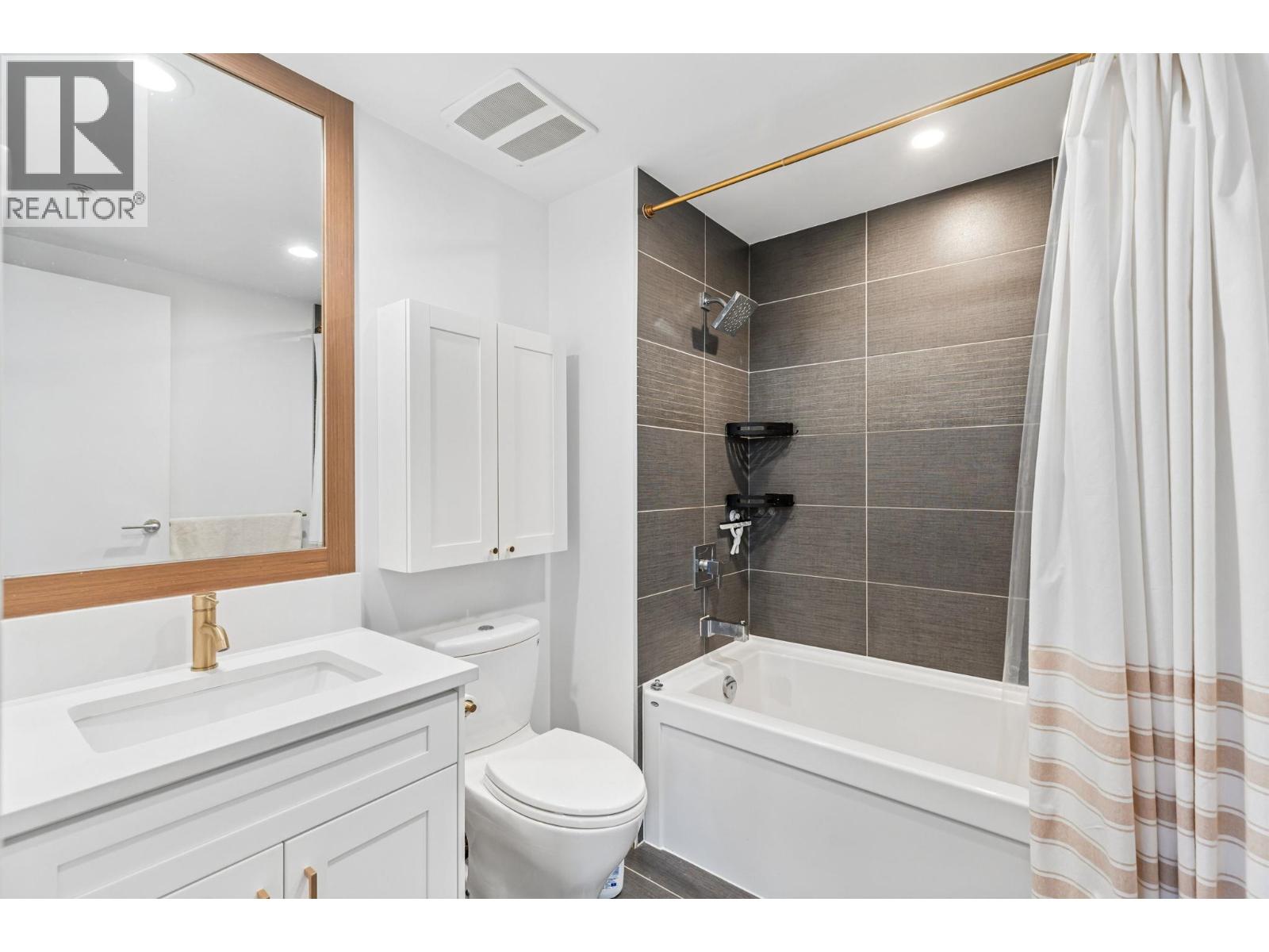 101 2077 Rosser Avenue, Burnaby, British Columbia  V5C 0E1 - Photo 18 - R3116560