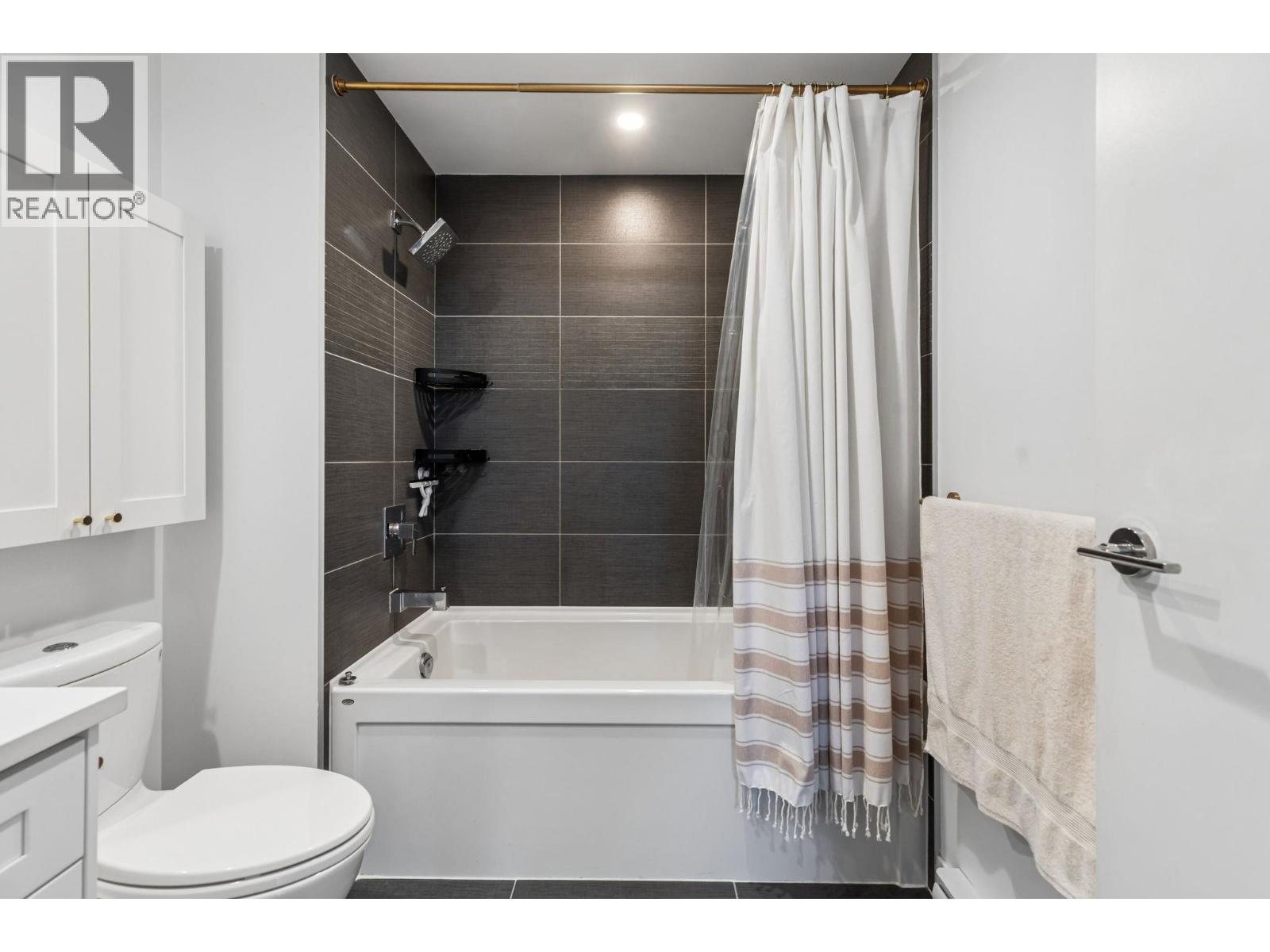 101 2077 Rosser Avenue, Burnaby, British Columbia  V5C 0E1 - Photo 19 - R3116560