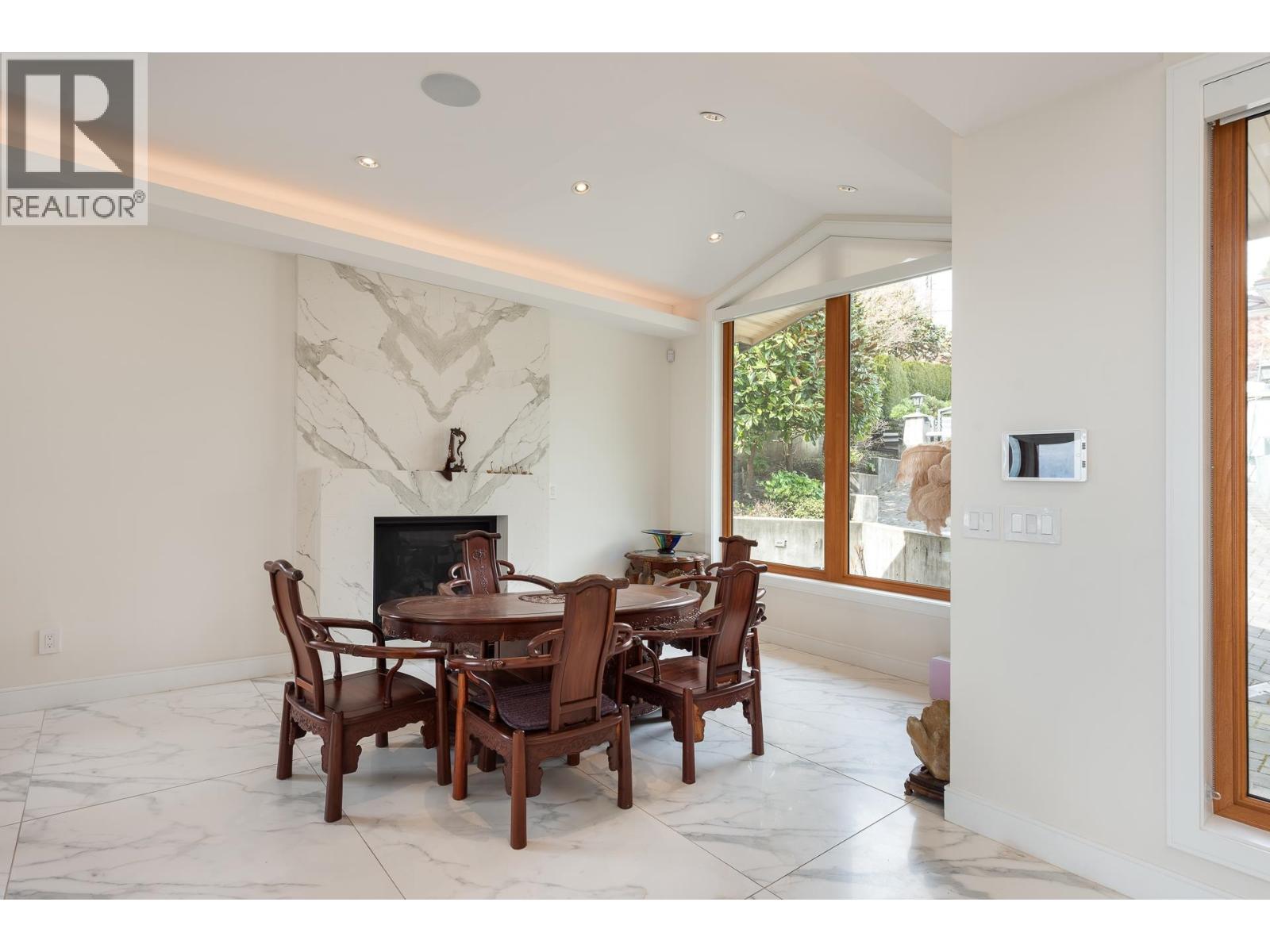 1160 Queens Avenue, West Vancouver, British Columbia  V7S 2K2 - Photo 5 - R3116569