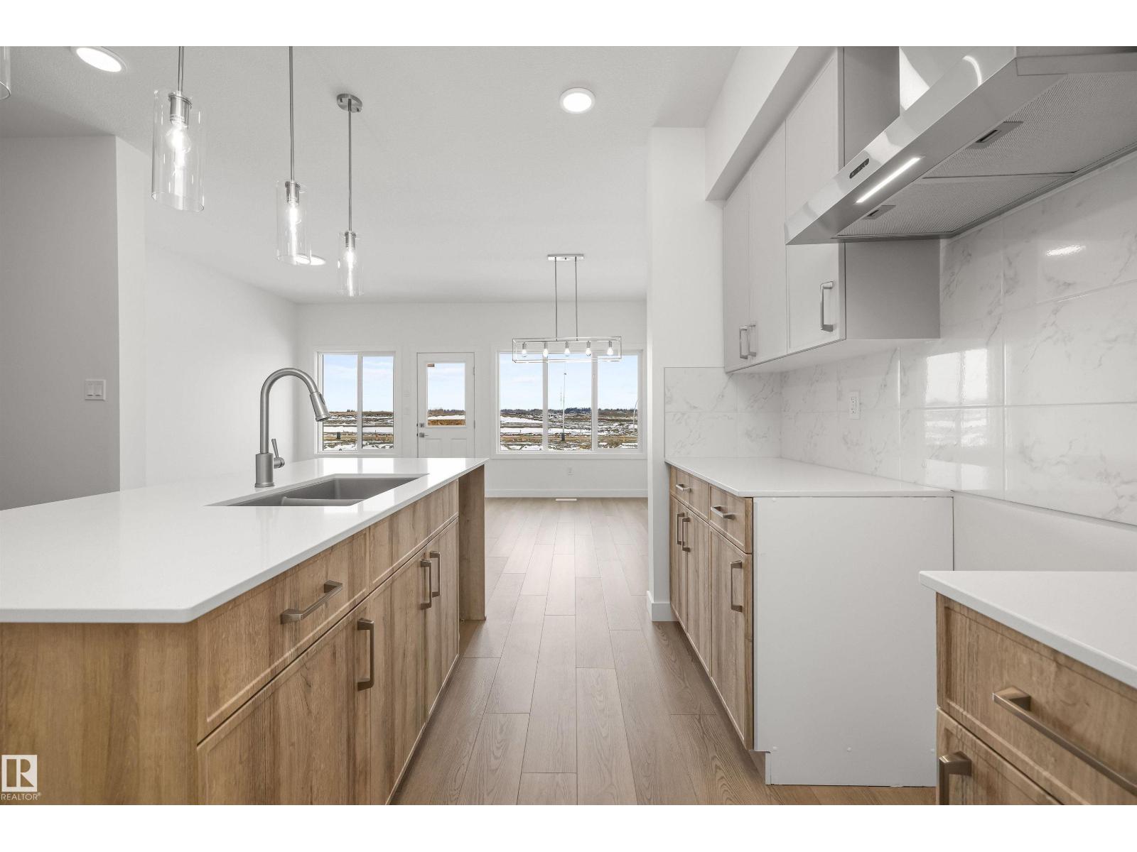 620 176 Av NE, Edmonton, Alberta  T5Y 4K3 - Photo 11 - E4473713