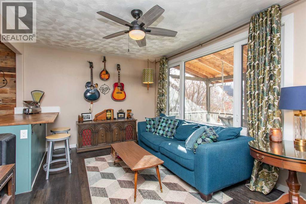 3738 45 Street, Red Deer, Alberta  T4N 1J4 - Photo 2 - A2288549