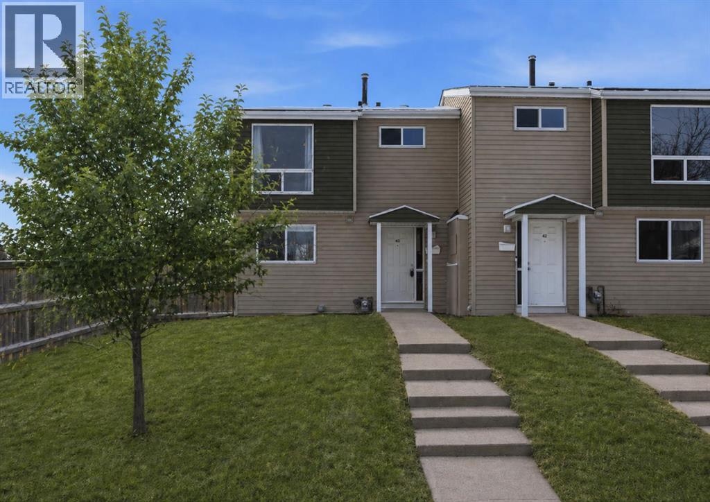 43, 5425 Pensacola Crescent Se, Calgary, Alberta  T2A 2G7 - Photo 1 - A2291611