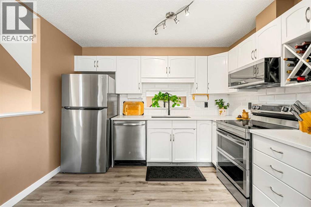 53 Copperfield Court Se, Calgary, Alberta  T2Z 4Z3 - Photo 1 - A2302343