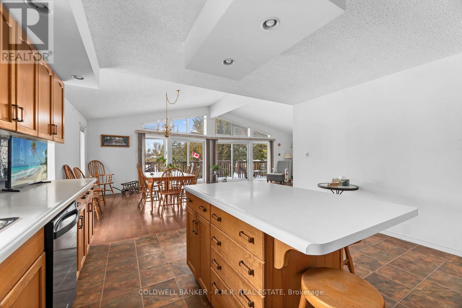 17 Stanley Road, Kawartha Lakes, Ontario  K0M 2T0 - Photo 8 - X12797010