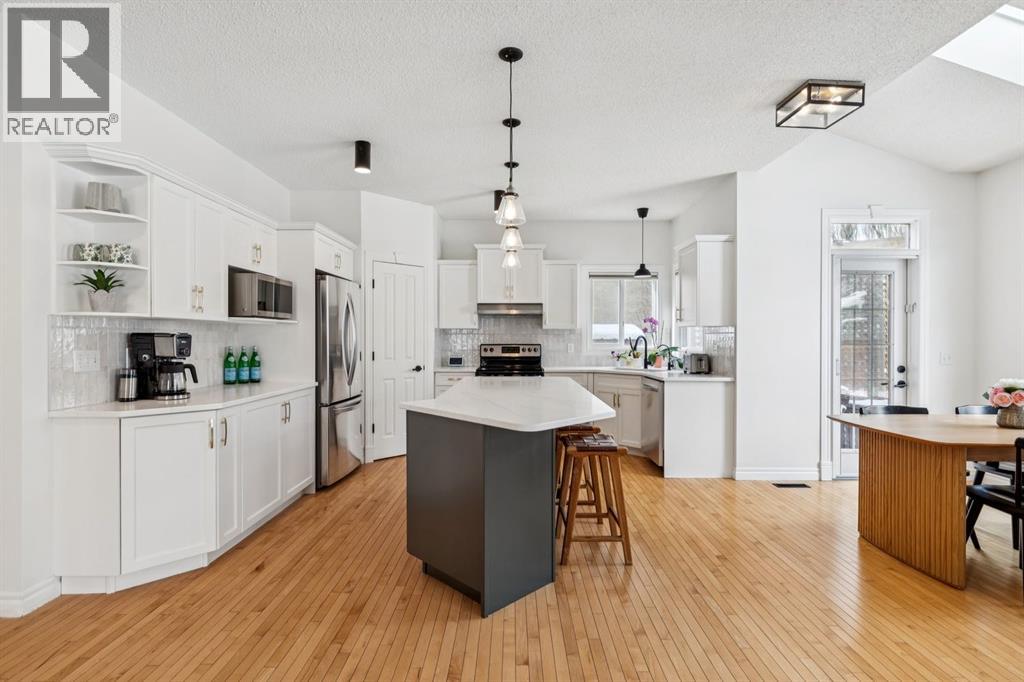 90 Tuscany Glen Place Nw, Calgary, Alberta  T3L 2Z4 - Photo 9 - A2304676