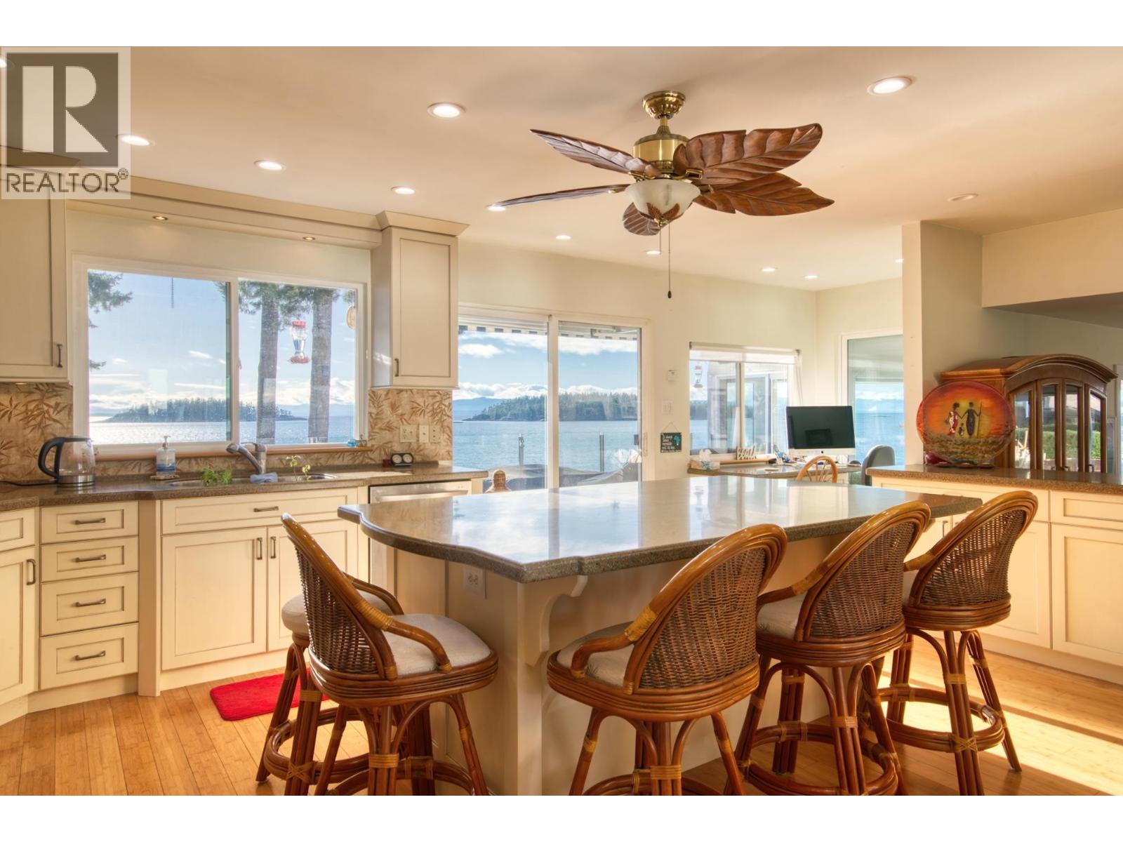 6437 Sunshine Coast Highway, Sechelt, British Columbia  V7Z 0N6 - Photo 19 - R3059742