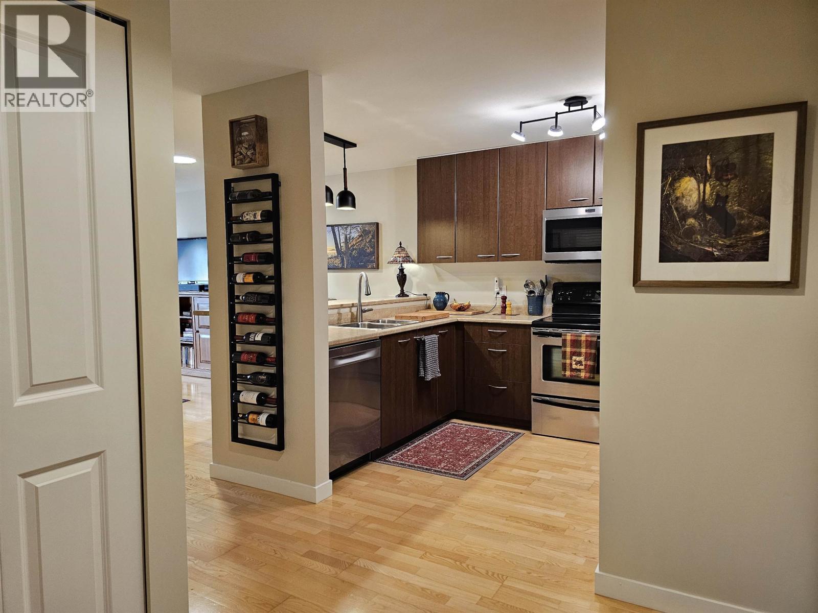 404 5631 Inlet Avenue, Sechelt, British Columbia  V7Z 0J1 - Photo 9 - R3090363