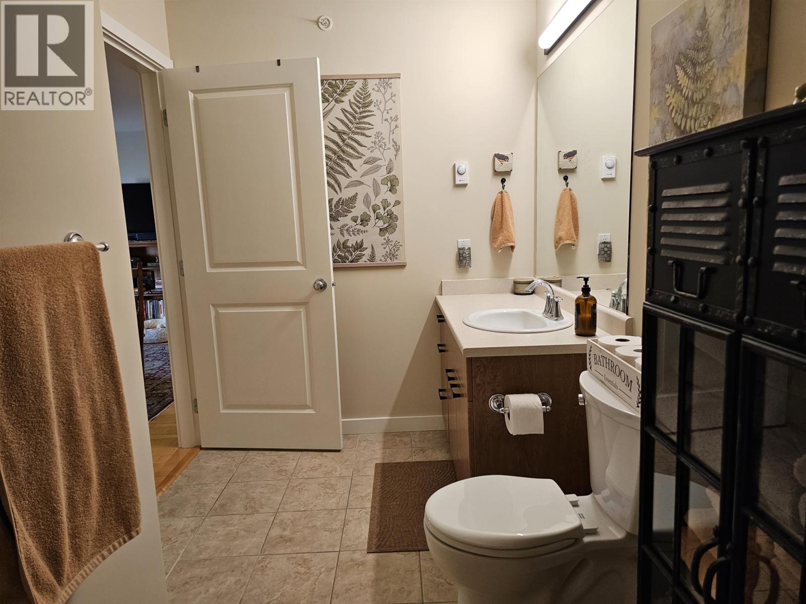 404 5631 Inlet Avenue, Sechelt, British Columbia  V7Z 0J1 - Photo 18 - R3090363